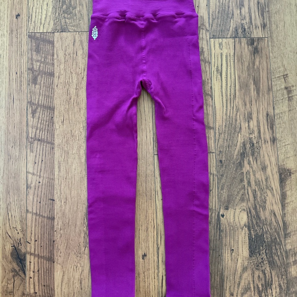 FP ribbed leggings with logo (NWOT)